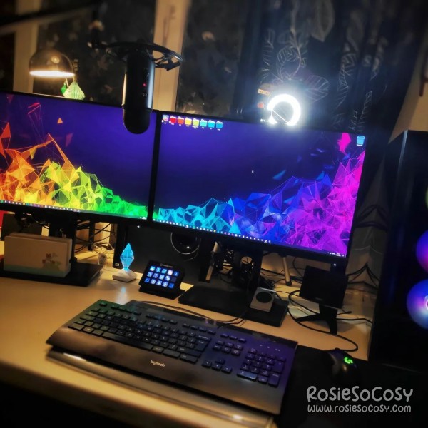 Corsair iCUE RGB Tempered Glass Mid-tower Case setup office kantoor studio